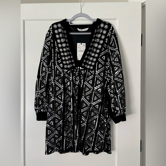 RARE ZARA sequin velvet holiday festive dress - NWT - size medium - Picture 4 of 5